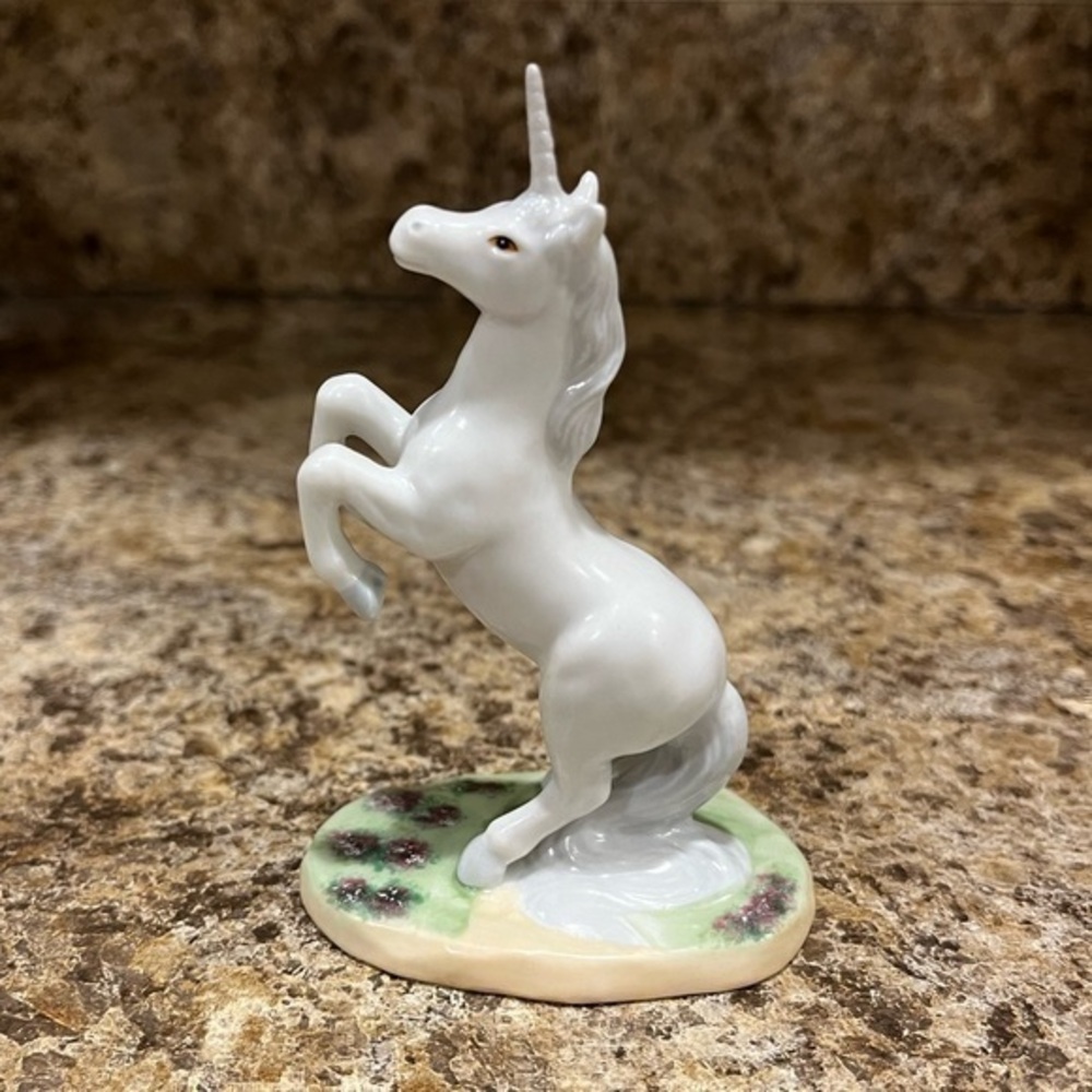 Vintage Princeton Gallery Fine Porcelain Unicorn Handcrafted in Taiwan